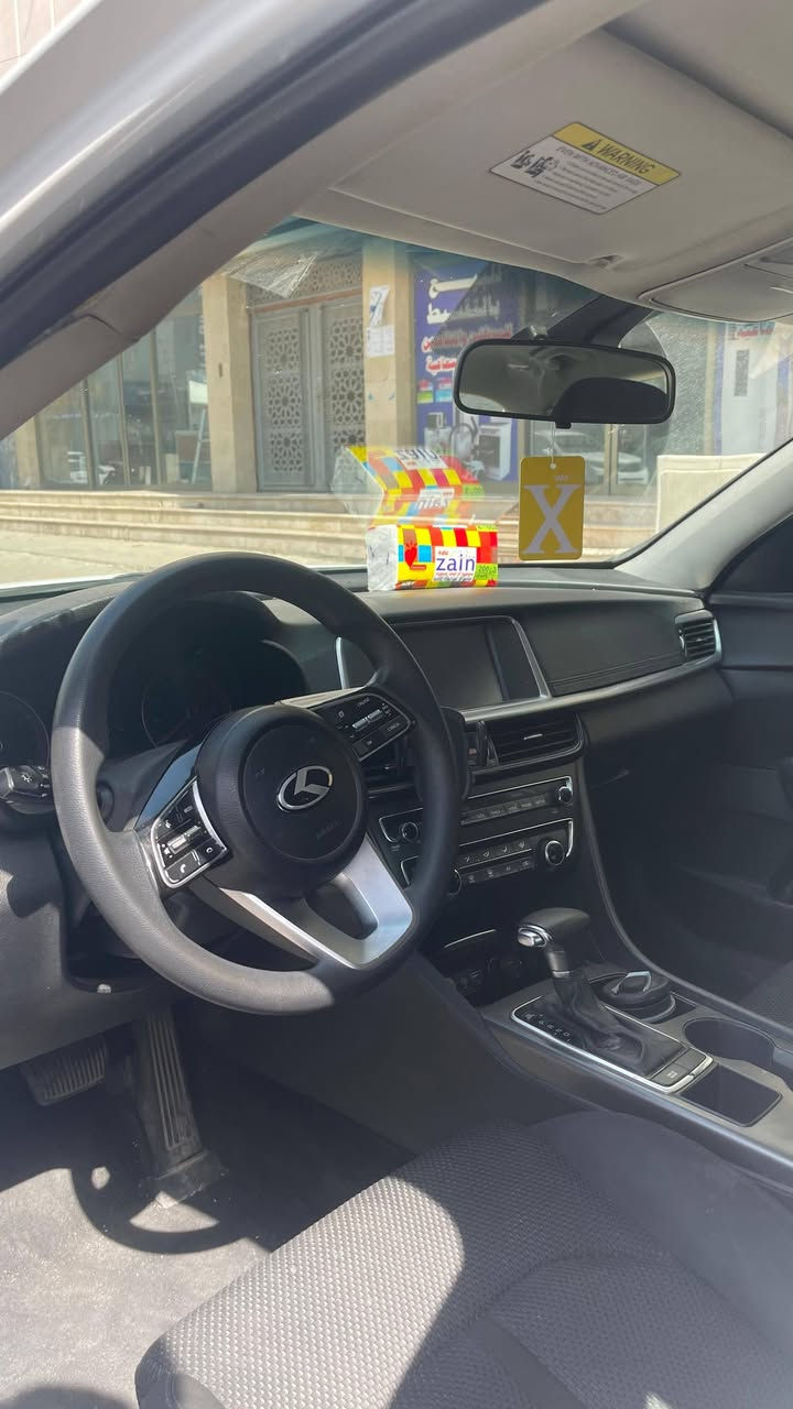 للبيع كيا اوبتما
2021
نص فول 
وارد امريكي ضرره بنيد صور حادث ضمن المنشور
باقي السياره مكفوله 
حساسات
تدفئه تبريد
كامره خلفيه
كير محرك مكفولات
السعر 150 بيه مجال بسيط
رقمي بي واتساب ***********
