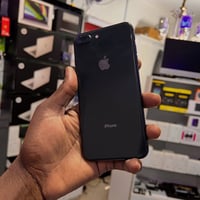 آيفون ٨ بلس • ذاكرة ٢٥٠ • بطارية ١٠٠٪