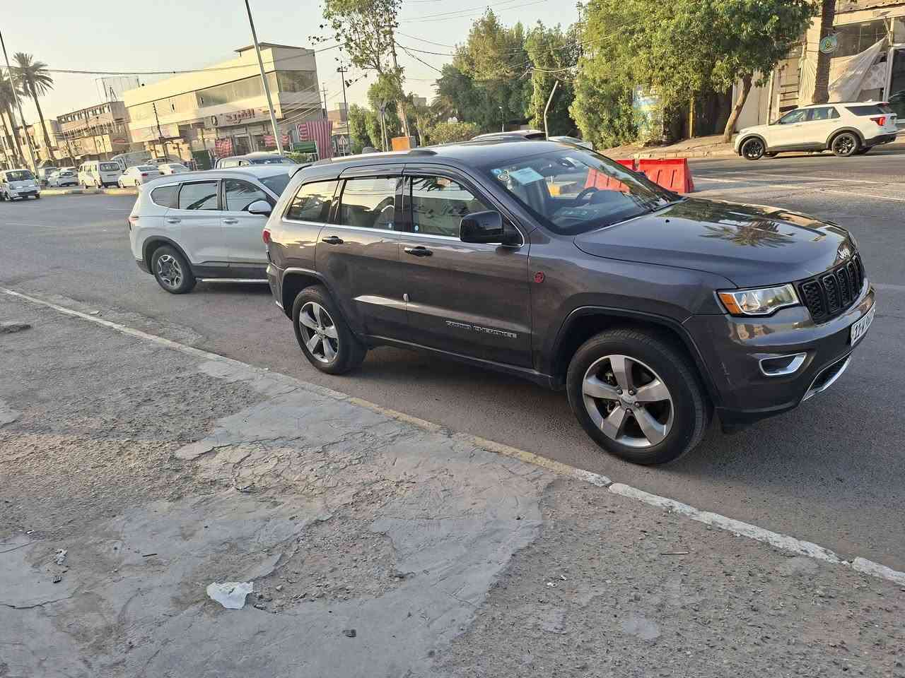 سلام علكم جيب موديل 2021 امركيه بدون صبغ  بيه سونار بيه تبديل بنيد او جاملخ  سته سلندر  كير مكينه كفلاء فوال ماعده فتحه ماشيه 53 بصمه كشنات كهرباء صندوك كهرباء رادار فوال سياره رقم 11 بغداد سعر 20 بيه مجال  مكان بغداد جكوك رقم تلفون ***********
