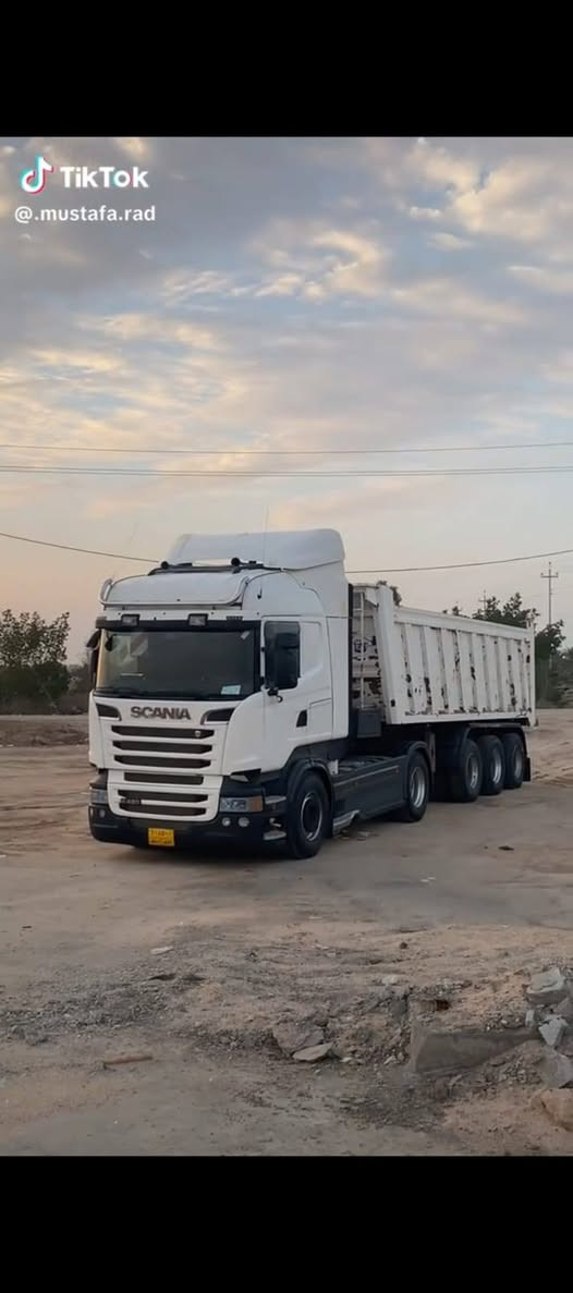 سلام عليكم سياره سكانيه 2013 كلابي للبيع كير الف عادي عربانه دار قصاب 28متر ***********
