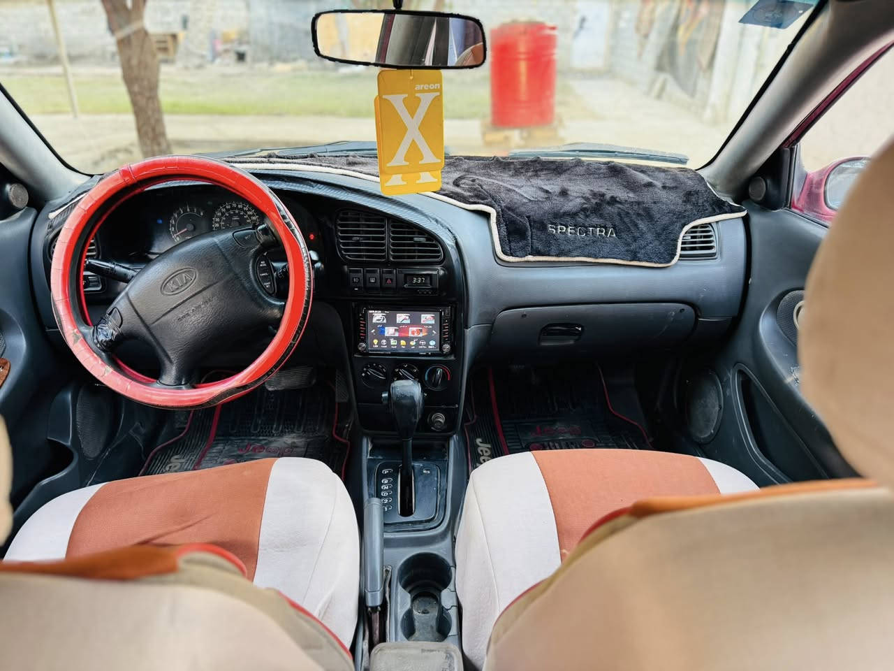 سياره اسبكترا موديل 2002  رقم بغداد سنويه مجدده لل 2030 رقم دولي تبريد وتدفئه كهربائيات كله شغاله مع شاشه تحويل ثاني يوم السعر 49وبيه مجال قليل 
#بابل / الحمزة الغربي  ***********
