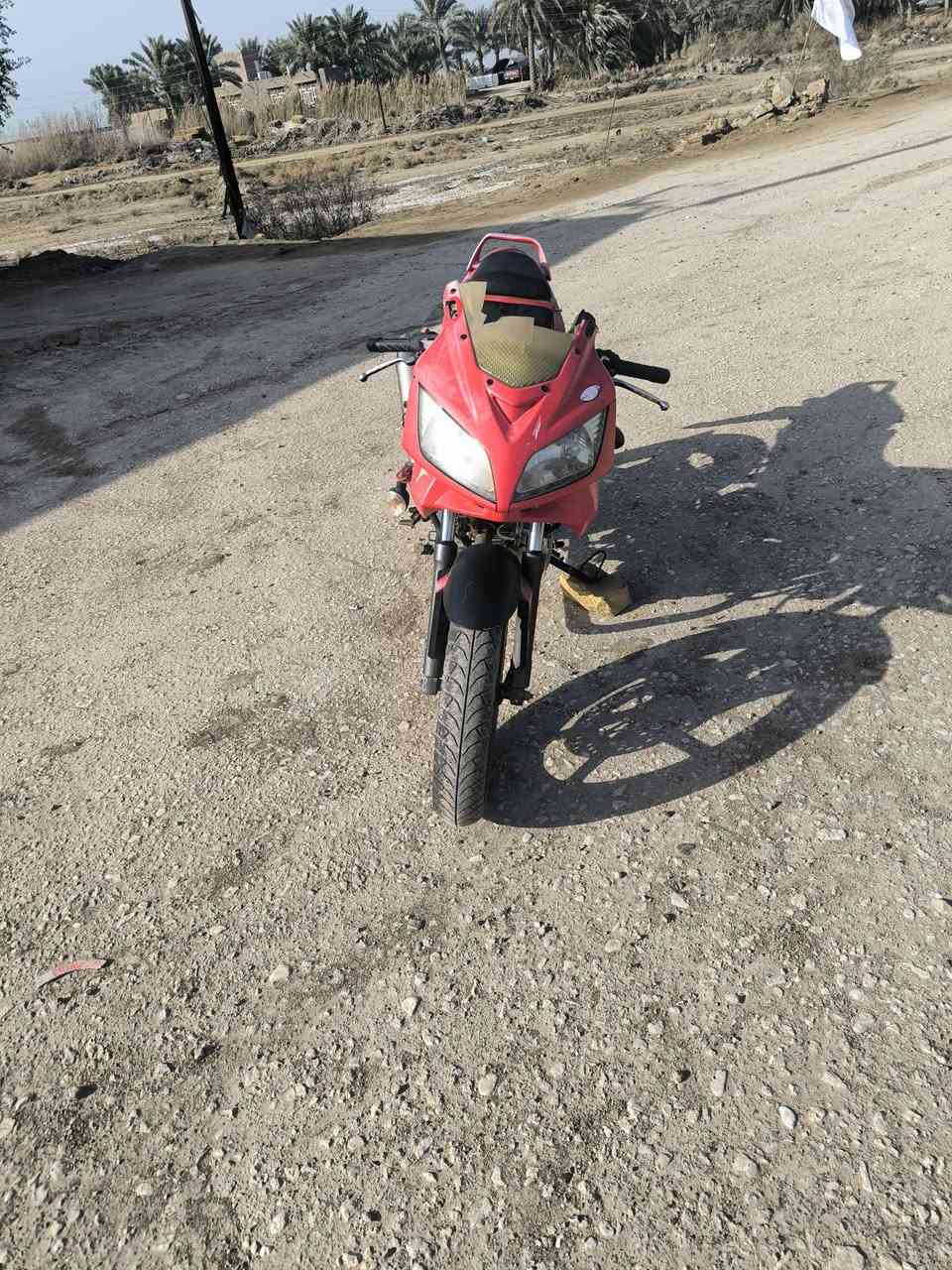 دراجه للبيع كلك مكفوله  شغاله كلها نكره سلف لايت بريكات بس المحرك مبدل 150  السعر 500  العنوان الديوانية المهناويه. ***********
