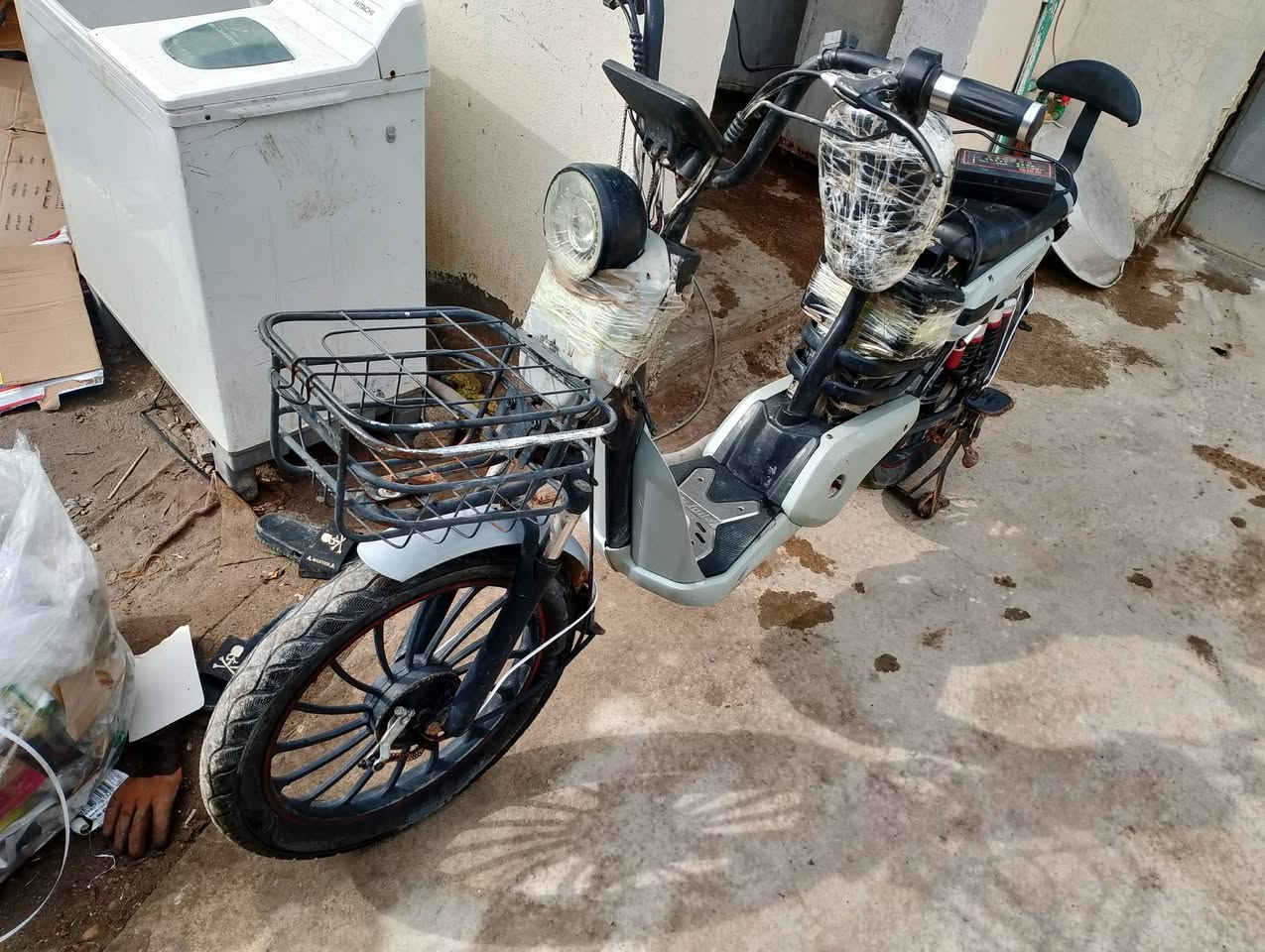 سلام عليكم بايسكل شحن بطاريات نضيفات وحده منهم بدلته قبل يوم سعر 180
***********
