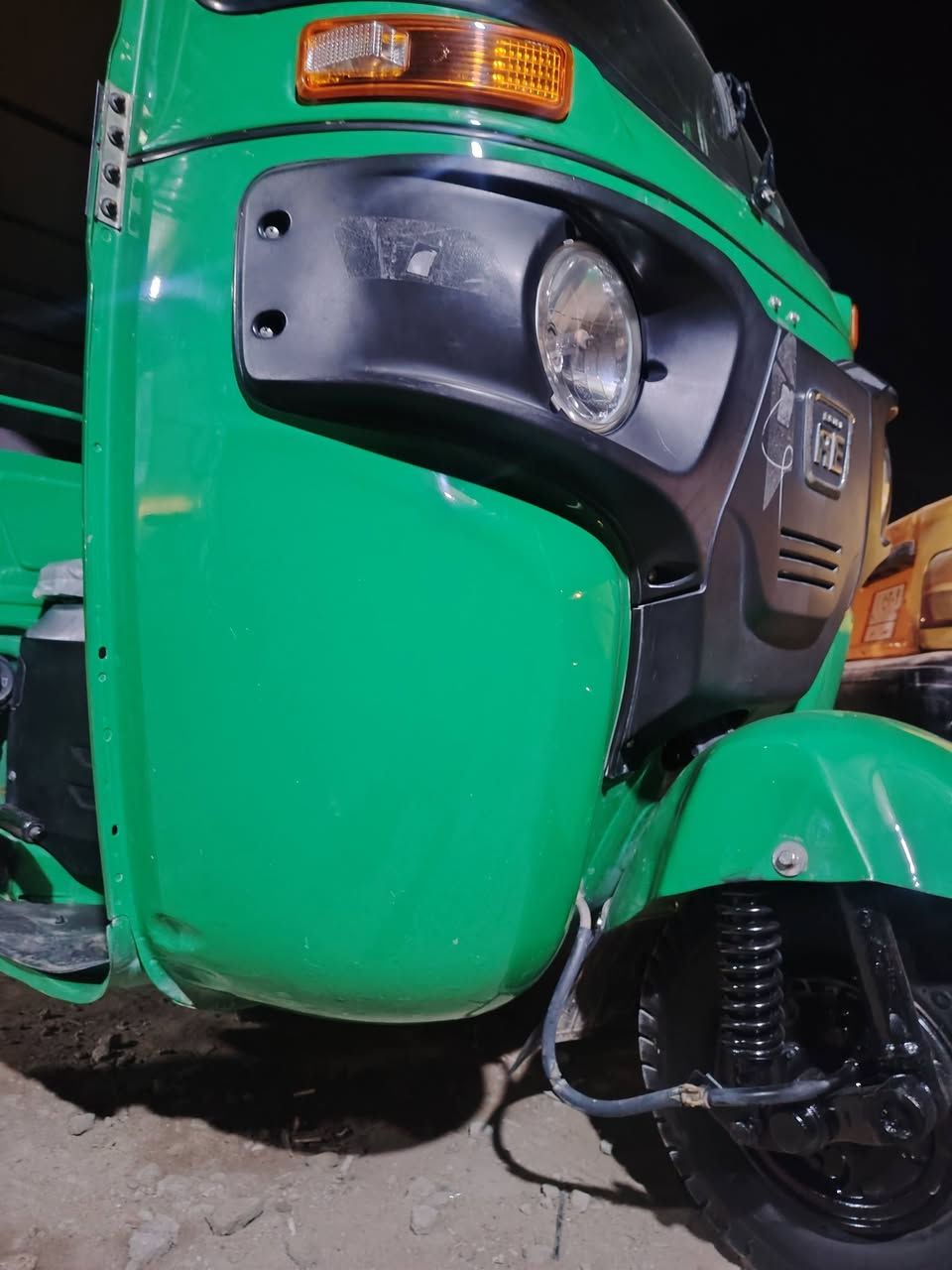 تكتك للبيع ٢٢ سنويه ورقم ***********
