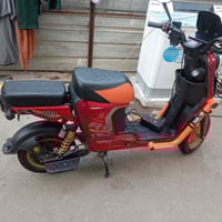 شباب دراجة R9 نظيفة للبيع سعر ٤٥٠ بيه مجال بسيط للتواصل 07702829997