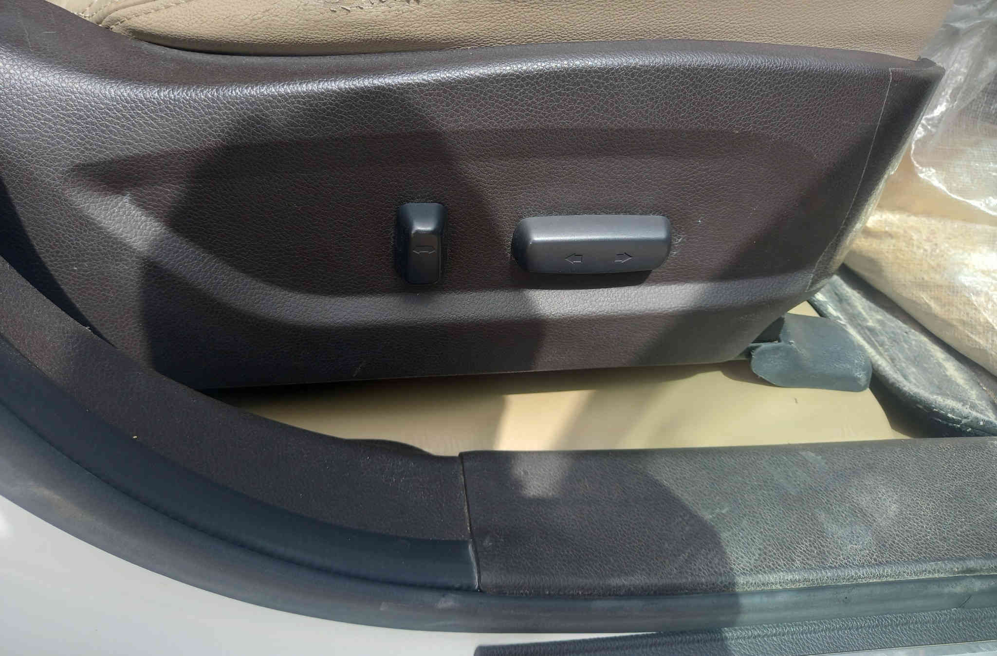 السلام عليكم سنتافي مديل 2013 خليجي  ماشي  135
فول  السونار   بالمنشور السعر 187 $وبيه مجال الاستفسار اتصل 《***********》  《*********** 》 مكاني  دوز  خورماتو
