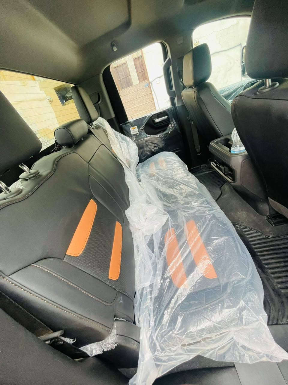 رقم الهاتف *********** السعر ٢٥٠ ورقة
