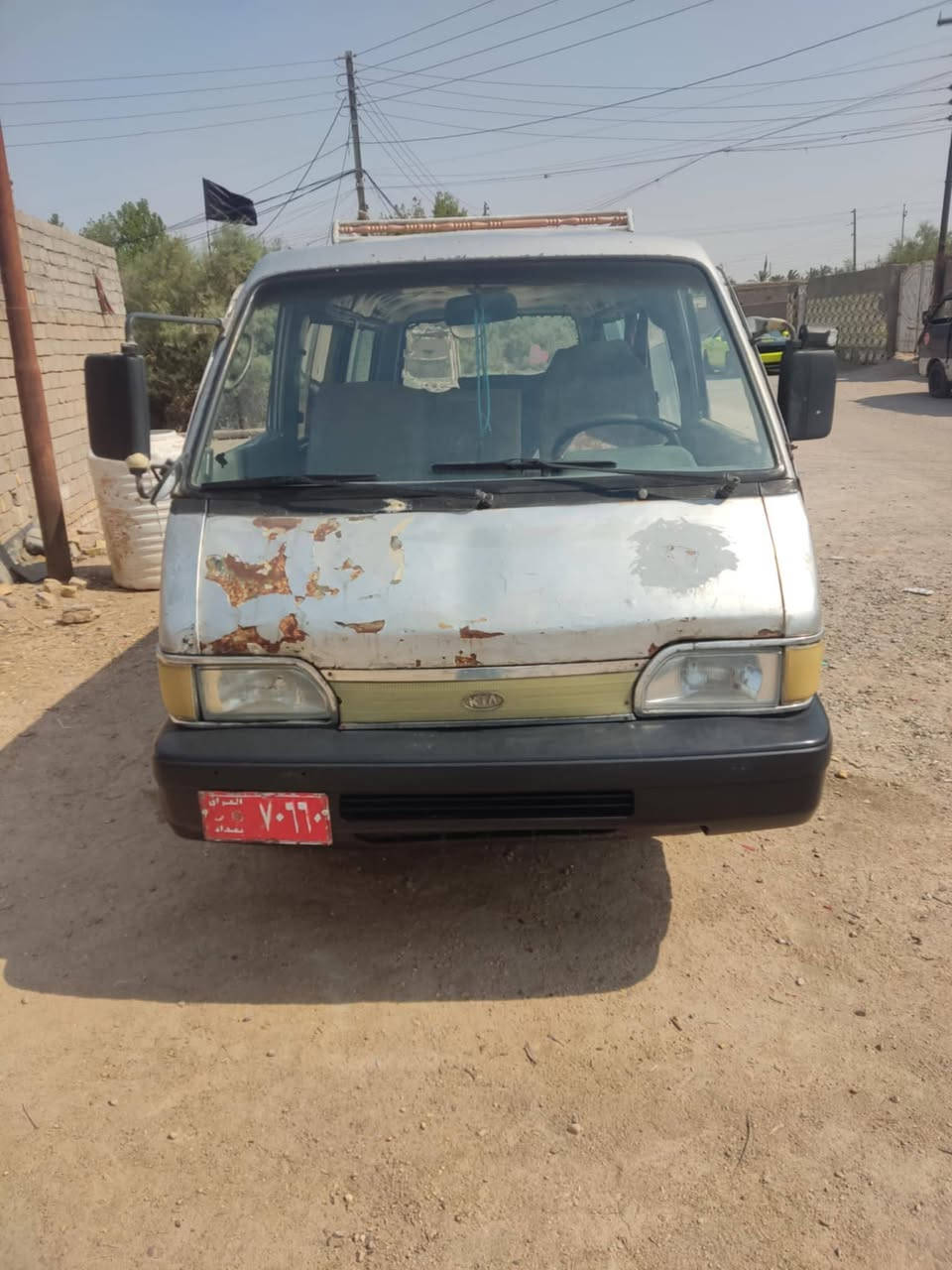 السلام عليكم كيه بستا للبيع موديل
1993 مكينه وكير شرط شواصي حلوات 
كاعيه ودوشمه حلوه 
باتري وسلف كله جديد  
الكشر شوفت عينك  تواير نص عمر 
سنويه ساقطه ب 21  عندي وكاله بيها راعيه موجود
رقم احمر بغداد  السعر(24) وبيها مجال مكاني الناصريه
***********
