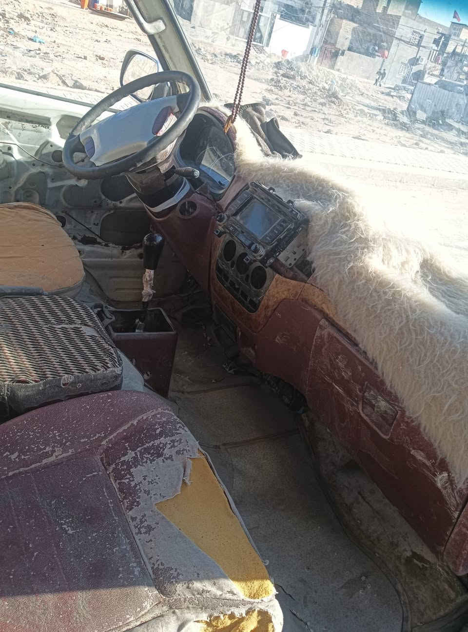 سلام عليكم من رخصت مدير الكروب سياره فتون الوان موديل 14موصليه سياره جاهزه مكينه كير حداديه كهربائيات ماعايزه برغي سياره ماعليهه اشاره حجزسعر26وبيهه مجال رقم تلفون***********المكان نجف
