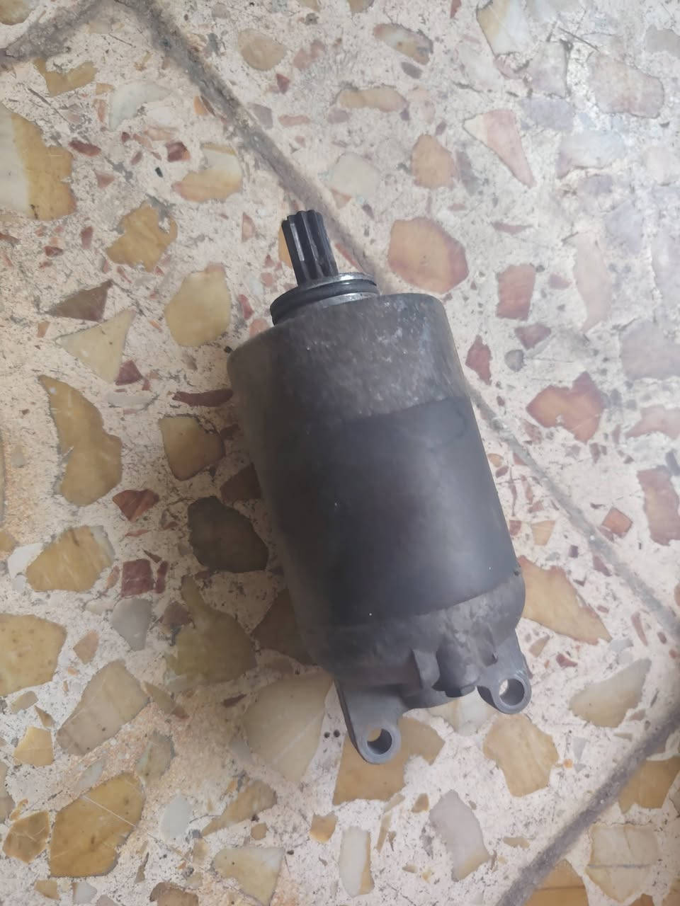 سلام عليكم غراض سكنس للبيع ***********
سلف سكنس بلادي شغال
قاعده رقم RGS كرزيه
كلج امامي WF أصلي 
سبايدر سكنس قطعتين يرهم فحل لد شمعه وتيماكس
سبايدر سكنس بلادي
فشكه بريز
روله سكنس جبلي
جويتر سكنس جبلي
