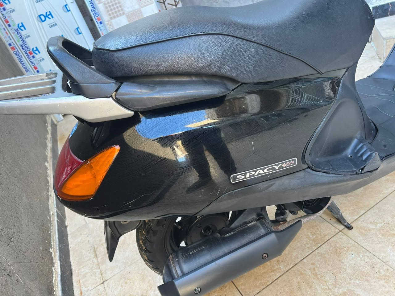 سلام عليكم دراجه سبيسي ياباني كفرات اصلي اصلي كابريتر اصليه كهربائيات كله شغاله سلف هندر قفل ستيرن قفل جنطة كله شغال فقط رايمر مره واحده فقط رقم هاتف فقط *********** مكان كوت دموك قرب مدينه السيسبان
