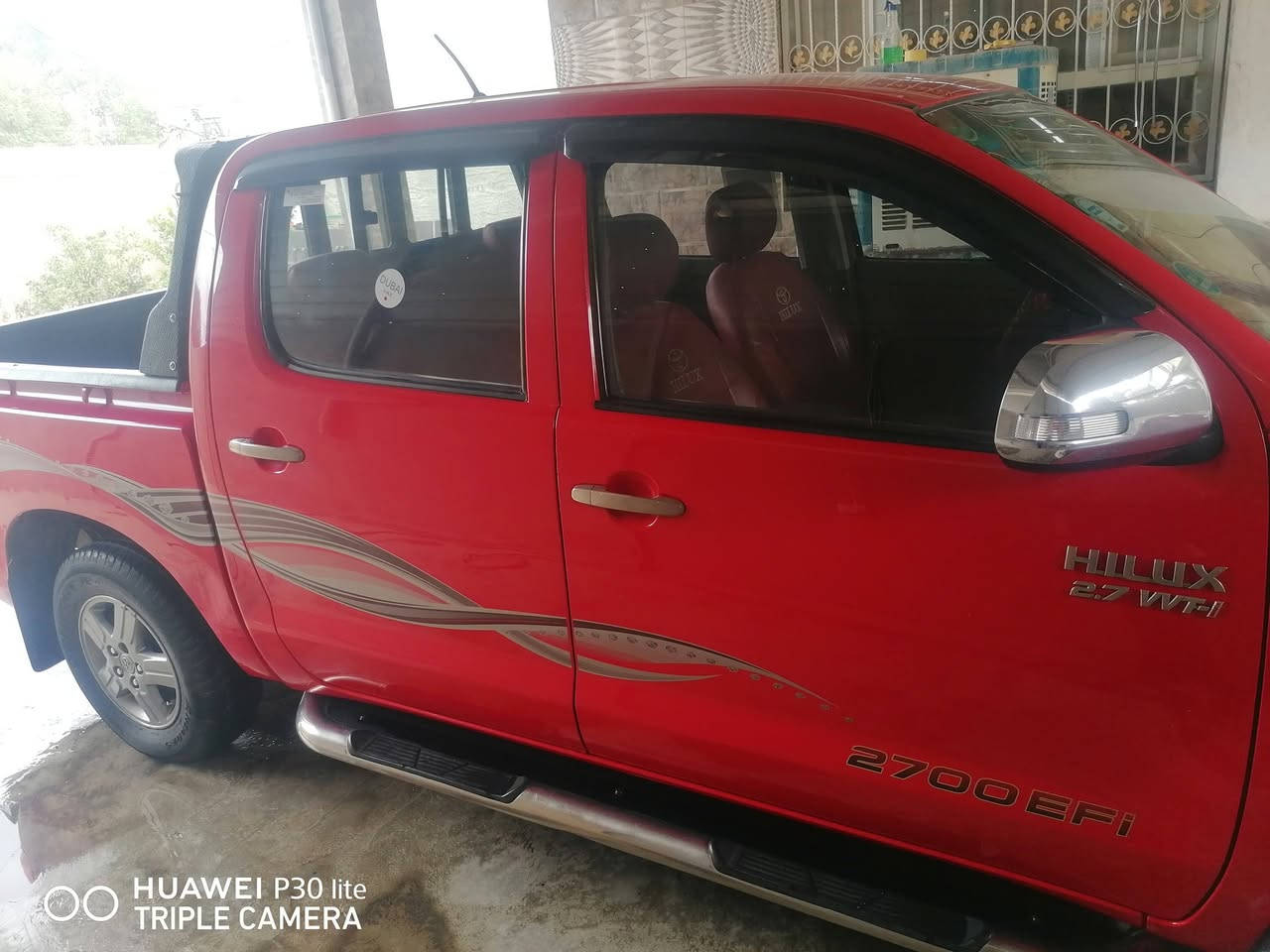 للبيع هايلوكس كويتي موديل ٢٠١٣ شاصي ١٩ رقم بغداد دولي السياره مكفوله من الصبغ المحرك مامفتوح كير اوتماتيك بيها تعديل بارد قليل اثر رصعات السعر ٢٠٨ وبيها مجال للاستفسار *********** مكان السياره تكريت
