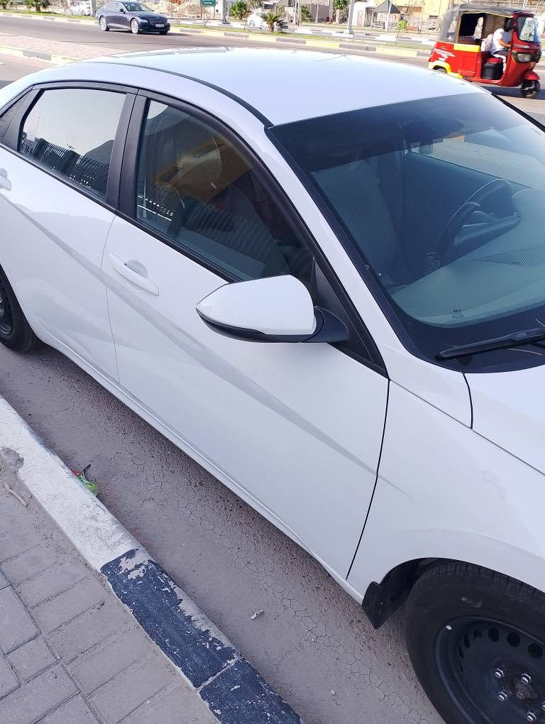 السلام عليكم النترا 23 خليجي محرك 1600 اقساط استقطاع مباشر راعيها بالبصره رقم بغداد راعيها يسوي وكاله بها بعض الملاحظات بالبدي طخات خفيفه ماشيه 163 القبله حي القائم واتساب 
*********** البصرة, العراق
