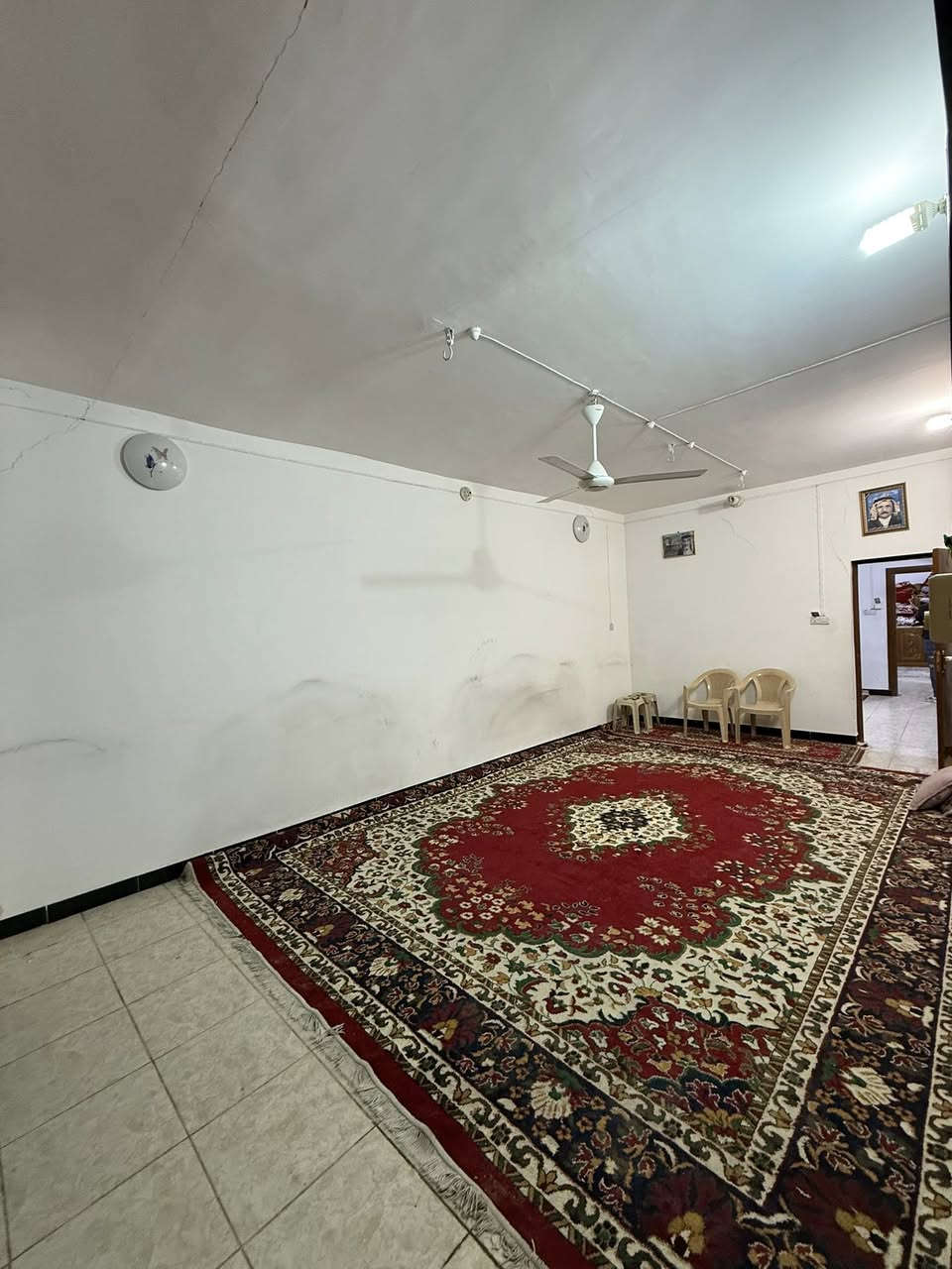 هذه البيت مكانه حي السلام بل نجف 

مساحته 150 م واجه 7ونص نزال 20

بي 4غرف نوم صب كونكريت كلش نضيف و مكانه راقي بحي السلام خلف مدارس مهدي الحكيم و مفتوح على شارع سلام غري 

للاستفسار اكثر عن هذه البيت. التواصل يتوفر وتساب 

0780 789 4484

تابع الصفحه عزيزي 📲
