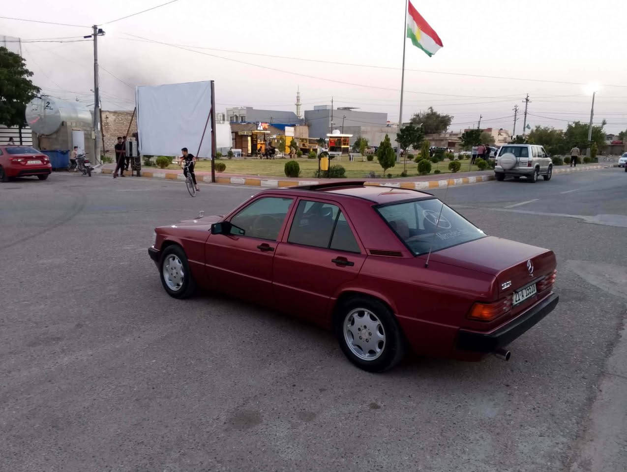 اخوان اقره التفصيل وحادم واني بلخدمه
مارسدس 190 موديل 92اصل رقم سلمانيه دوله جديد بسمي شخصي سنويه جديد هزه جديد لوحات جديد بدون دكه جاكوج بشرط بلاديه عل يدي صبغته فرن جماليه بدون معجون ولا تعديل مكينه وكير ونجي 6يابنيوتبريد بشرط تخم تيارات جديد ويله تفاحه صدر امامي خلفي جديد دخله عل بلاد ماروني كهربائية كله شغال سياره مال بيت شاشه لكتورني ترايك ليعجبك اي نقص اني مسول ساكن كفري سعره 58وبي مجال مال جيتك ***********
