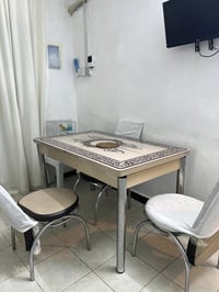 طاولة ينفتح • ٥ كراسي • حي الجهاد