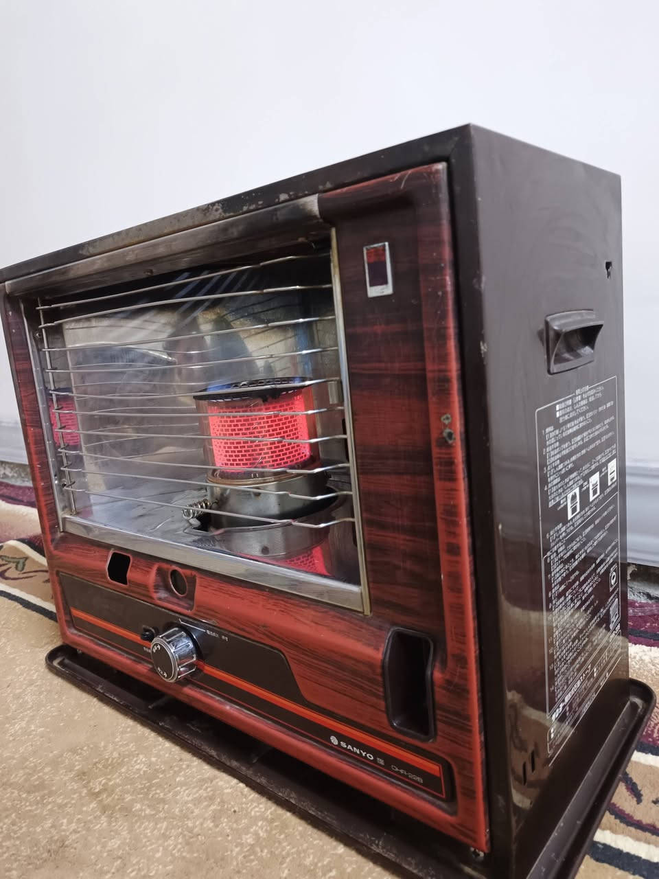 س ع صوبه سانيو ياباني الأصلي شرط لاهيس ولا غاز كل عيب مابيه فول نضافه السعر 65 وبيها مجال بسيط مكاني كركوك حي عسكري شراي اتصل ***********
