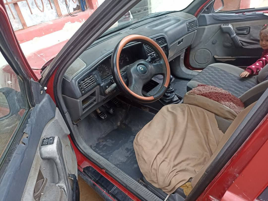 رينو 19 موديل 92 رقم انكليزي بسمي
شرط التحويل شرط المحرك قبل 20يوم شديتو مال كصه 
وشرط الكير الكهربائية كلها شغال السعر 20
***********
