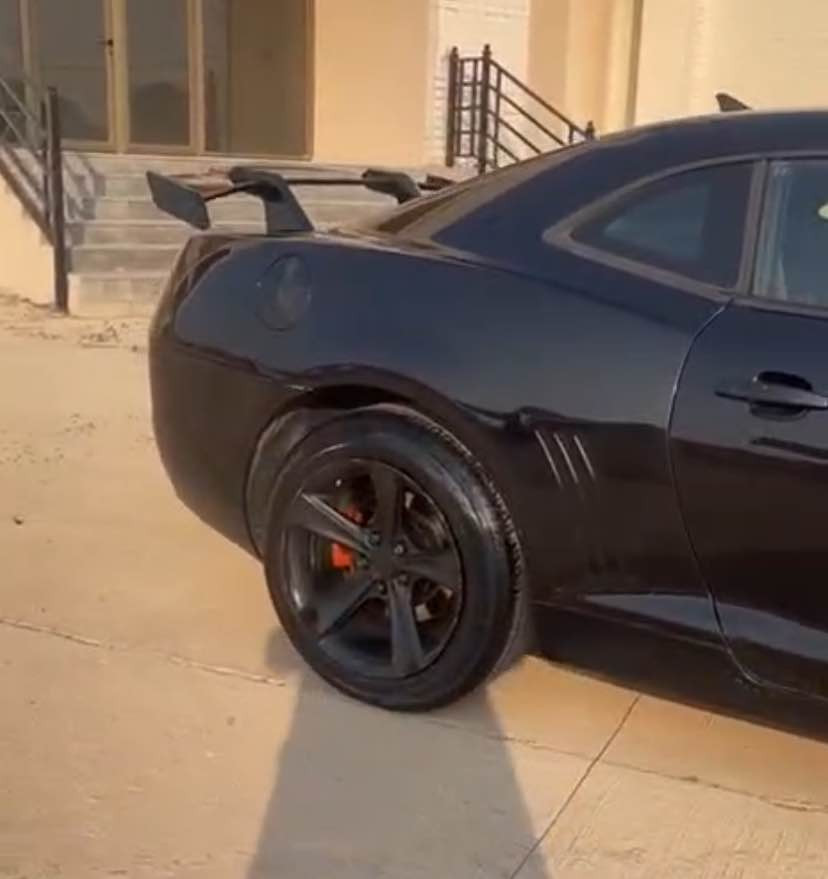 كامارو 
موديل ٢٠١١ 
بةس جاملغي سبوغة بئ ژؤرئ بئ ارباگ
رةقةم و سةنةوي هةتا ٢٠٣٠نوئ ية 
 گير و مةكينة و دار و بةردي بةشةرتة 
سحري 
٨٢ و وةرةقة و مجالةكي زور زور كةم
*********** أربيل, العراق
