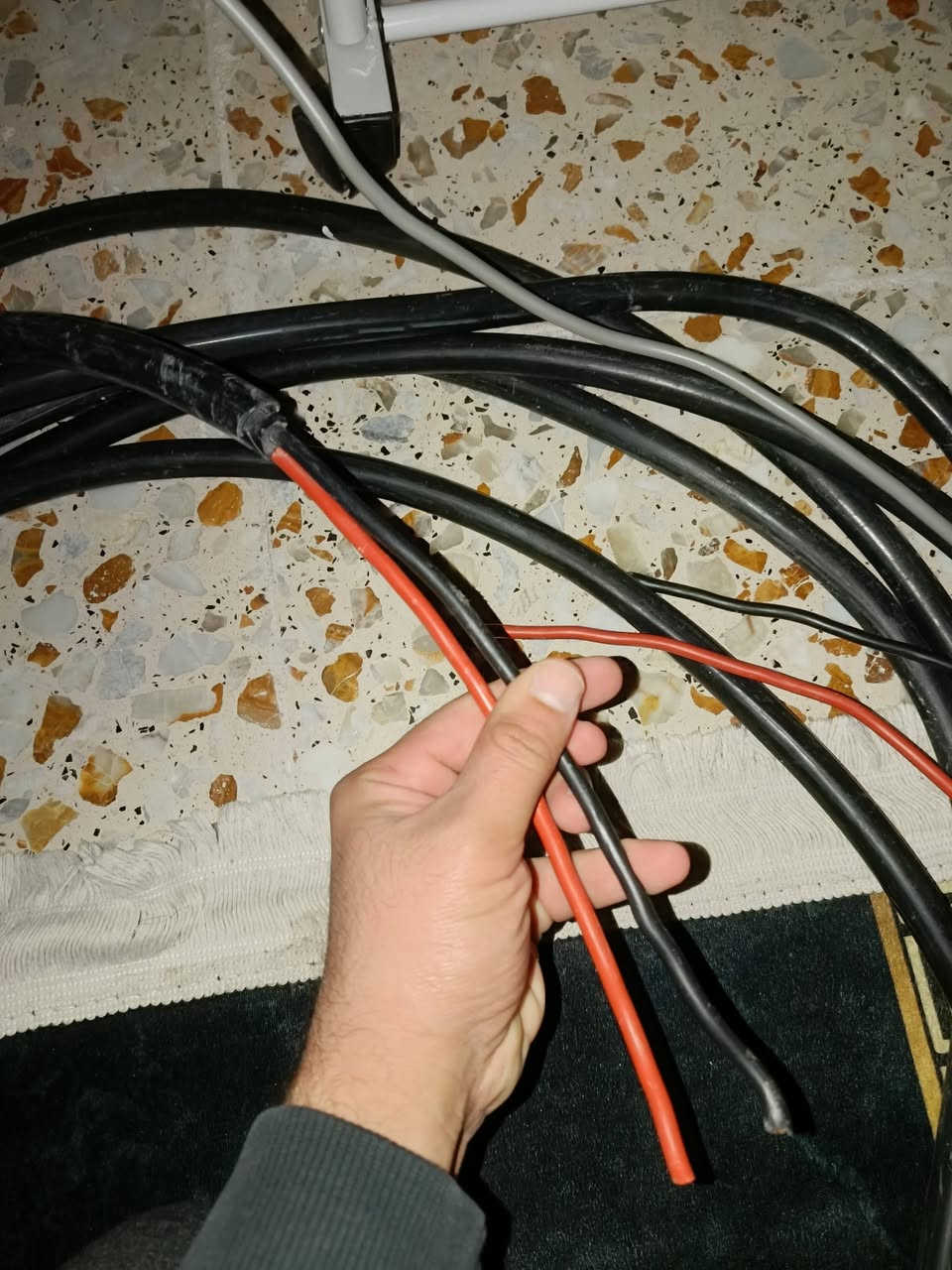 سلام عليكم
كيبل سنگل 10×2 اردني
طول الكيبل 12 متر
السعر 35 وبي مجال
مكاني قرب المستشفى التركي ***********📞☎️
