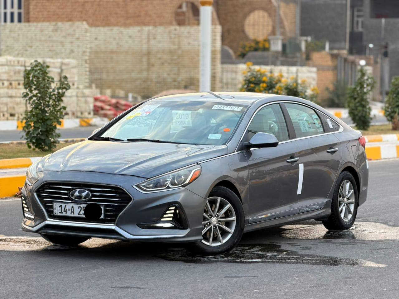 مكلف بالنشر للبيع والمراوس
سوناتا 2019 حره تحويل مباشر رقم بصره الدولي وارد امريكي بيها بنيد مبدل وجاملغ صبغ صور الحادث مرفق بالمنشور 
#مواصفات_السياره
شاشه كبيره
كاميرا دواره
ماشيه 88 الف حقيقي
مكينه 2.400 GDi
لايت لد امامي خلفي
ثلاث انظمه قياده
ويل كروم اصلي
كشنات جلد
حاجب لايت
وباقي مواصفات المعروفه
السياره جديده وجاهزه
كير محرك تبريد تخم تاير
#مكان_السياره_الناصريه
السعر 128 وبيها مجال
بيع ومراوس انتصل وبخدمتك
***********
