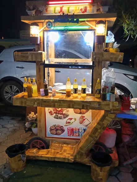 سلام عليكم عربانة لبلبي للبيع خشب هية وغراضهة كاملة سعرهة 250 ‏/ ‪***********‬‏
