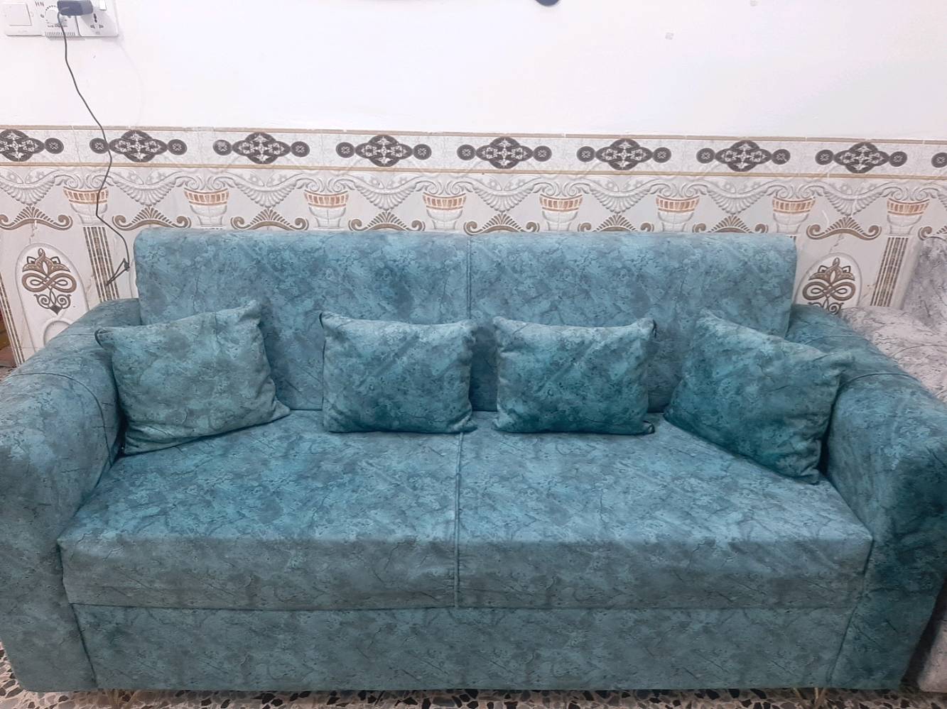 تخم تسكام خشب عراقي درجة اولى الكاعية بلوك اسود قنفات 2 اكبار وكرسي واحد شغل جناي مو سكيبات وسوكي مابيه كل شي جديد 