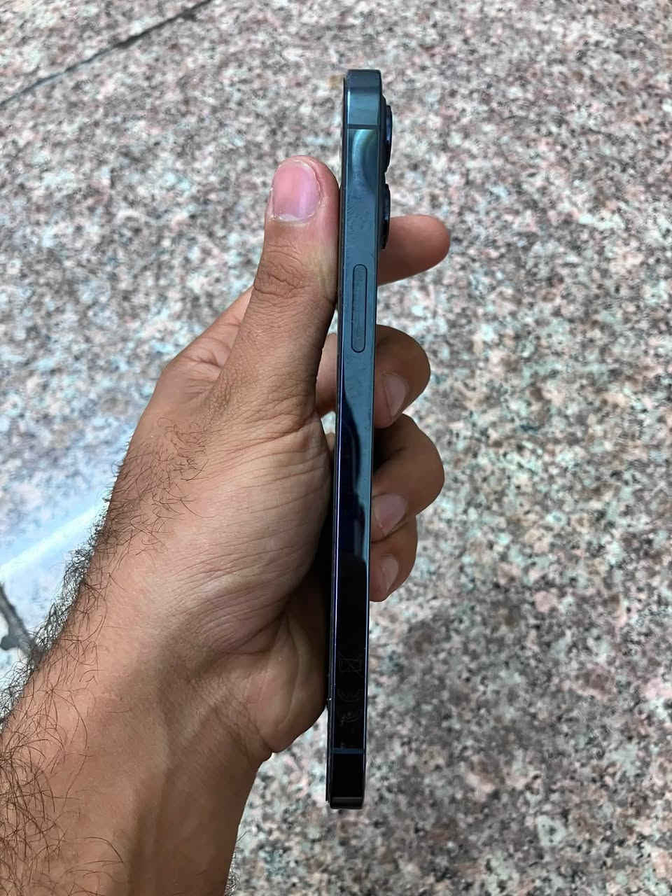 ايفون 12 pro max 
نيلي 
التليفون اخو الجديد 
تليفون جداً نضيف 
بطاريه 78 
ذاكره 256 
العنوان بغداد 
الرقم : ***********
