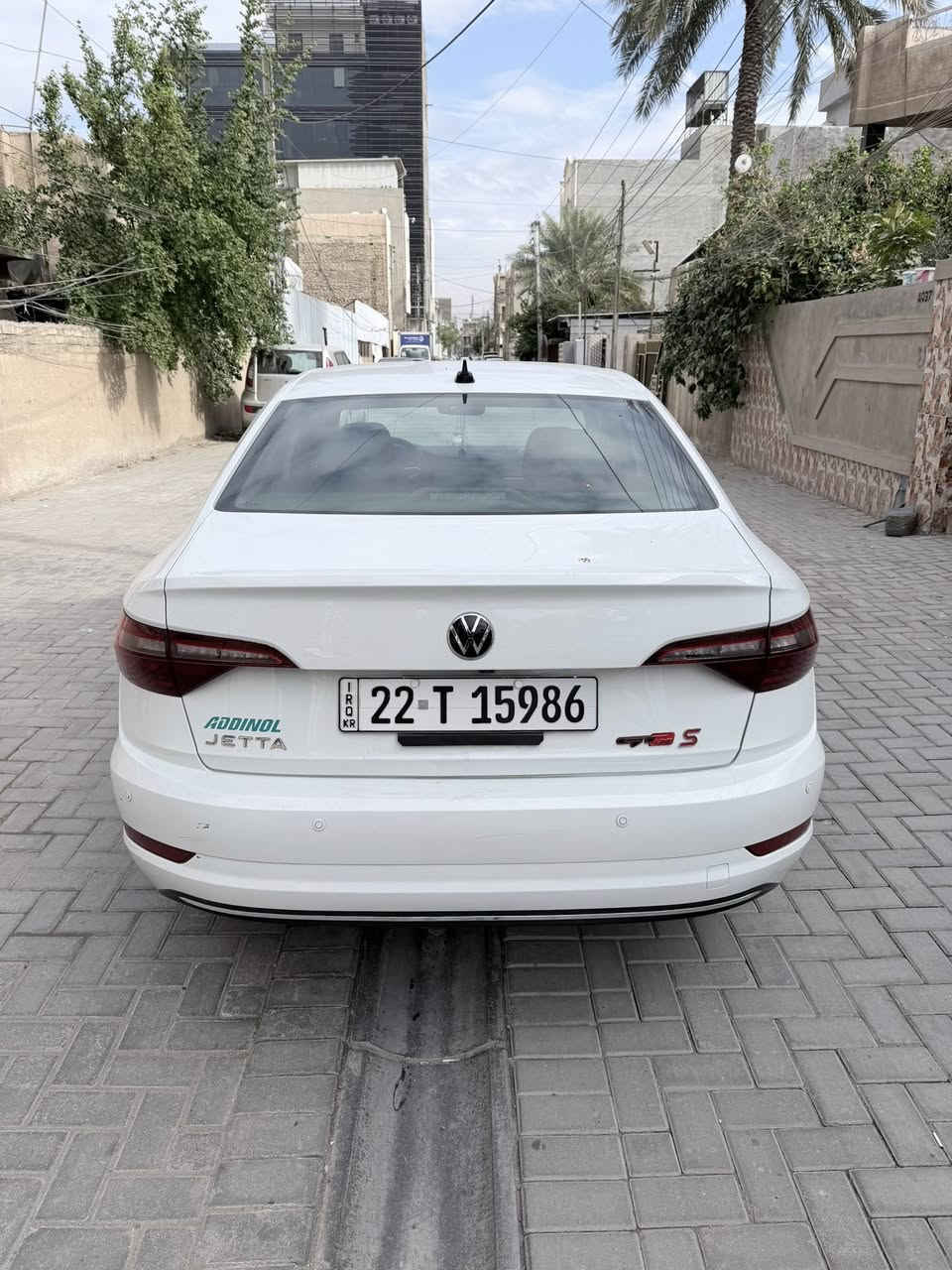 للبيع  فولكس فاجن جيتا S sport 2023
السيارة كلين تايتل فقط تبديل دعامية خلفية بشرط بدون صبغ بدون شخط بدون رصعة بدون اي شي 

للبيع – فولكس فاگن جيتا 2023

• محرك 1500 تيربو – اقتصادي ومتين

• عداد 57 ألف كيلو فقط

• امرجينسي بريك خلفي و امامي

• رادارات ٣٦٠ درجە

• شاشة كبيرة Android Auto + Apple CarPlay وايرلس

• شاشە الكترونيه 

• هند بريك إلكتروني

• الكاميرا الخلفيه 

• عدادات ديجيتال 

• اوتو ستارت ستوب

• كشنات مانع الانزلاق 

• مود سبورت و ايكو و عادي

• صيانة كاملة جديدة

 الضرر: الصور مرفقة

 الراديتر و لافتات  و بوابە و حجر کلها بلادي و  بشرط

 السيارة جاهزة ما تحتاج صرف لو دينار
السعر  : 185 ورقة و بيها مجال 

الرقم للتواصل ***********

المكان : بغداد / الجادرية
