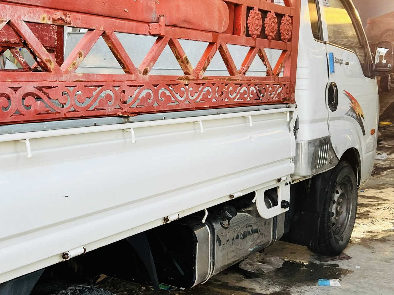 كيا بنكو للبيع موديل 2007 مكينه 3000 مفتوح قبق ابيض مكفوله من الصبغ   مكان السياره بابل حله 
رقم موبايل ***********
