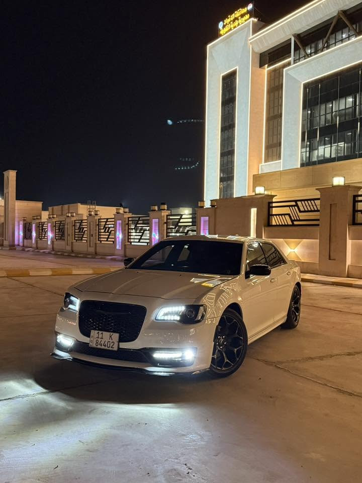 � للبيع كرايسلر 300S موديل 2019 🔥
سيارة مرتبة ونظيفة جداً، جاهزة للاستخدام وما تحتاج أي مصروف.

✅ فئة S
✅ محرك 3.6 أمريكي
✅ مبدل جاملغ بلادي
✅ بدون فتحة سقف
✅ صبغ وكالة وما بيها صبغ تجميلي
✅ استخدام شخصي وحالة ممتازة

السيارة للجادين فقط، والفحص بأي مكان ترغب بيه.

📱 للاستفسار والسعر مراسلة خاص أو اتصال. *********** 

“سيارة مريحة، شكل رياضي، ومواصفات حلوة مقابل السعر.” �
