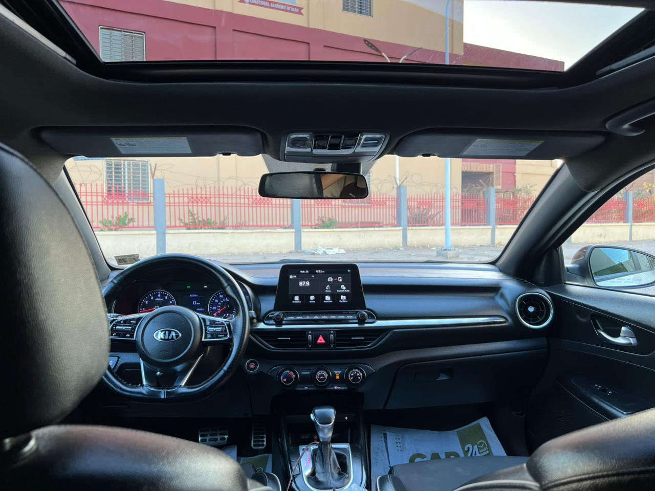 السلام عليكم
كيا فورتي مديل 2020  جي تي لاين 
فول 1/1 وارد امريكي تقرير مياه امطار 
تعمل وتسير داخله تشتغل محرك 
2000 دوش ماشيه 66mi حقيقي
رقم بصرة معوقين سنة وتصير حرة
مواصفاته  بصمة حساسات خلفيه امامية ورادارات كشنات جلد شاشة ابل كار بلي
فتحة سقف تحديد مسار كامرة خلفيه  
لايت عدسة زنون شحن لاسلكي السياره جاهزه من كلشي
للاستفسار ***********

