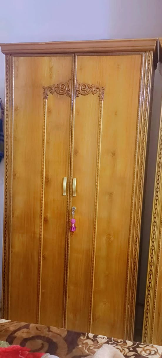 اخشاب للبيع مستخدمه 7 اشهر تفصال عراقي 900بيها مجال رقم ***********وات ساب
