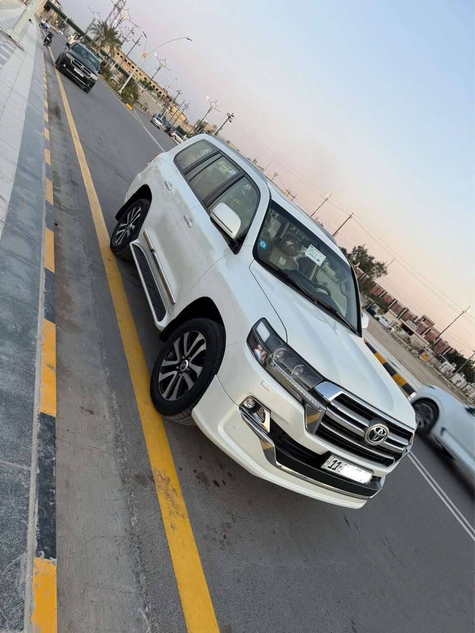 السلام عليكم لاندكروز للبيع مديل 2019 گراند تورنك بريم باب اول فوول مواصفات مكينه 6سلندر السياره مكفوله من الصبغ وجديده لووك ماشيه 80 الف السعر 495 مكان السياره ذي قار للاستفسار *********** ناصرية, ذي قار
