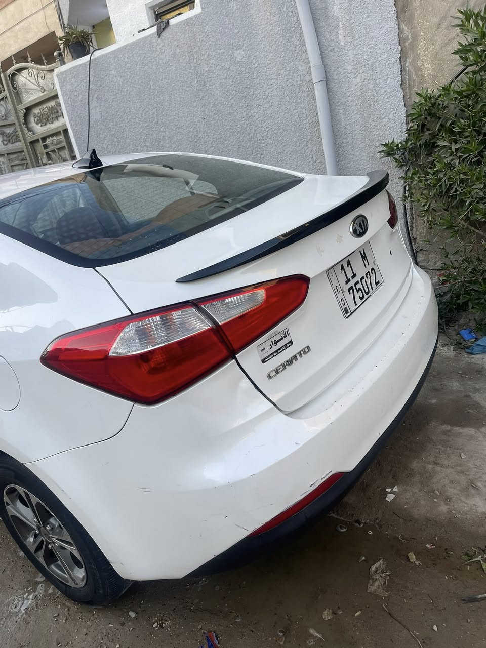 السلام عليكم سيراتو موديل2014 بيها صفحه صبغ اثر شخوط وكم قطعه ابيع حزام مكينه الفين2000دوش مكاني بغداد نهاية حي اور السعر103  باسمي تحويل ثاني يوم بيها نواقص بسيطه *********** متواجد واتساب
