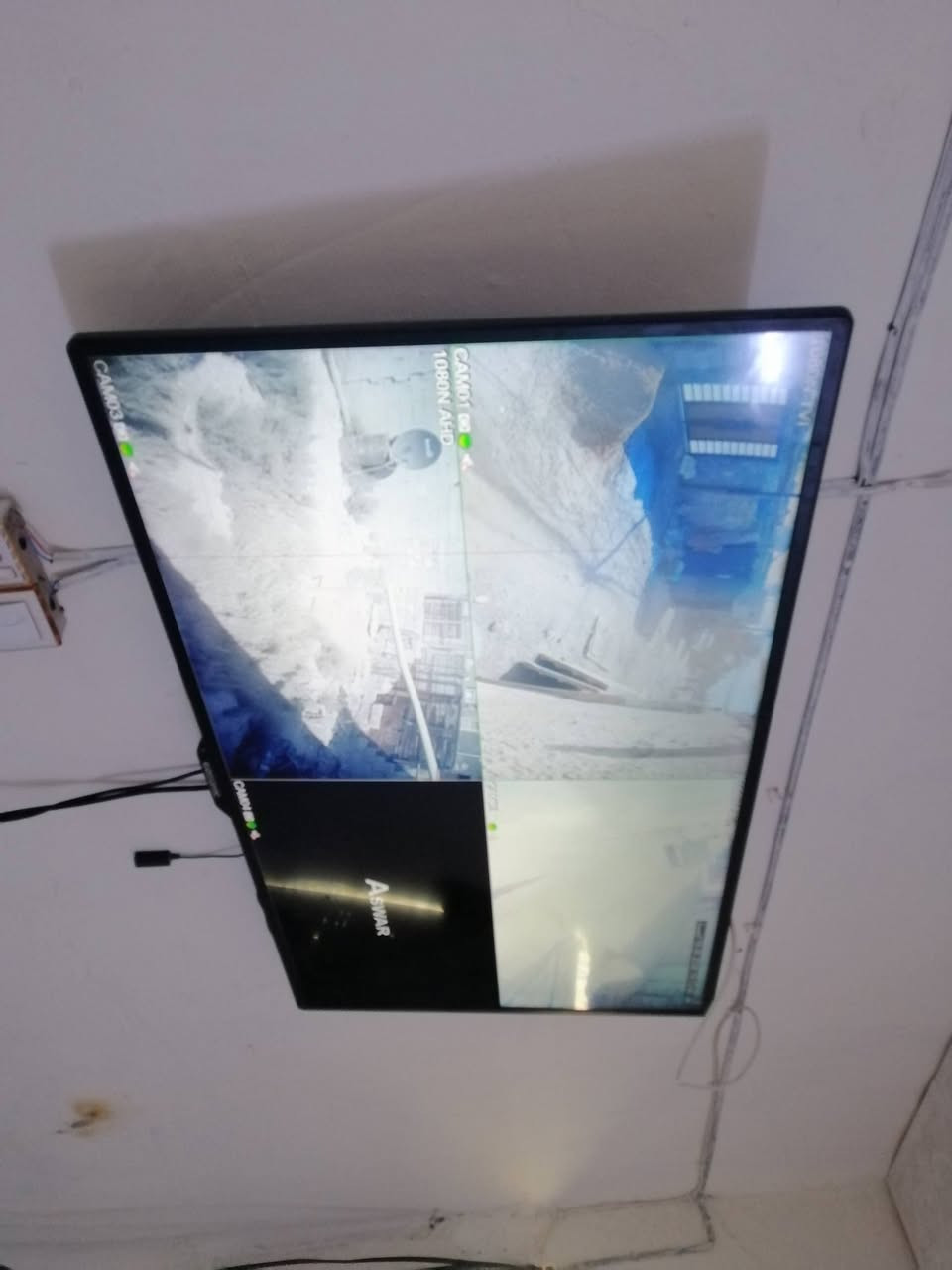 بلازمه حجم 53 بدون نت
مكان كربلا
بيه خط احمر ضعيف كلش
***********
