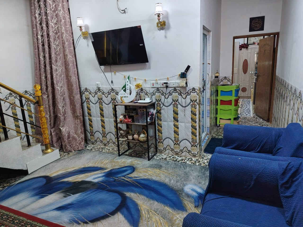 سلام عليكم عندي بيت البيع بحي الامن الداخلي( 23) المساحة 100 متر  5 ×20 طابق واحد استقبال وصاله ومطبخ صحيات داخلي وخارجي عرض الشارع 15متر خدمات كامله مجاري انترنيت ضوءا ماي وكهرباء قرب المدرسة الابتدائية والمتوسطة والثانوية وروضة ومستوصف سقف صب كونكريت بي رباط كونكريت استفسار رقم الهاتف *********** بي واتساب صاحب العقار
علما أن الدار مطلوب صندوق الاسكان 14 مليون تسديد 160 الف شهريا مكلف بالنشر الرجاء التواصل مع صاحب الدار
