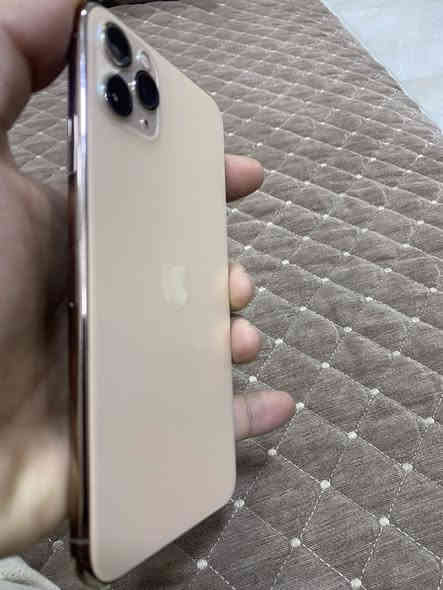 ايفون 11برو ماكس ذاكرة 256 لون ذهبي مبدل شاشة اصلية ومشكلة بل بصمة والبطارية 78 خدمة العنوان بغداد العامرية السعر 250 الف للاستفسار ***********
