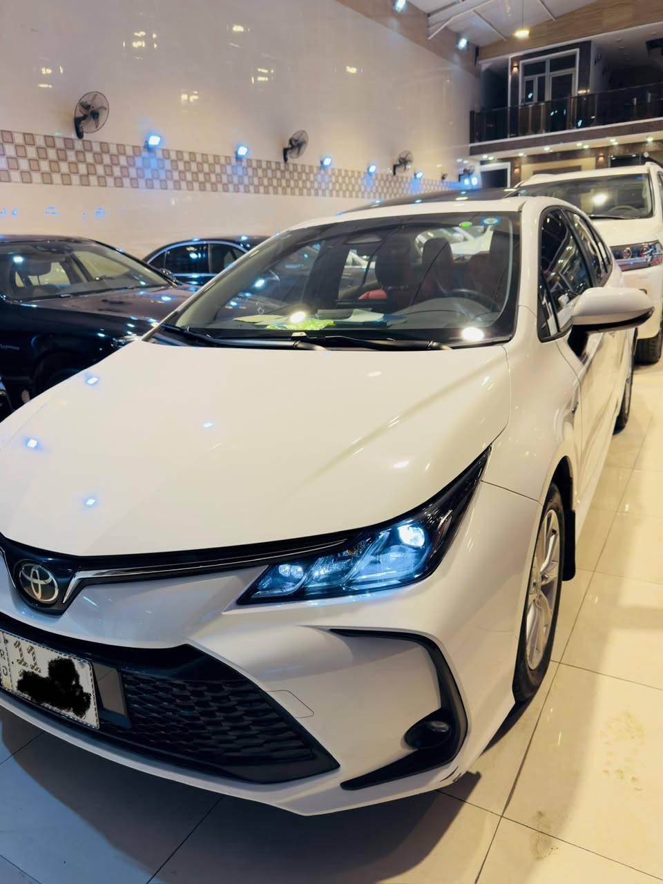 سلام عليكم 
كورلا هايبرد خليجي 2025 زيرو 
ماشية 11 الف داخل أحمر رادار امامي كرسي كهرباء رقم بغداد 

***********
