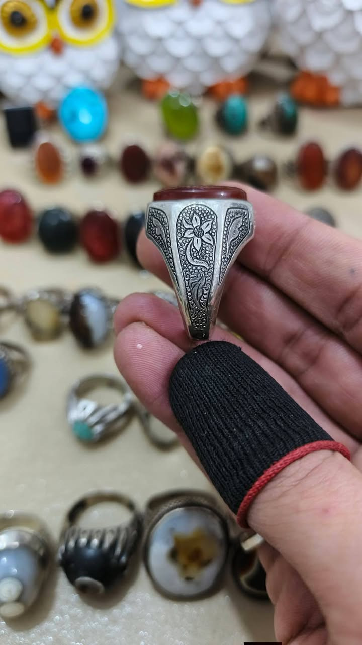 عقيق يماني شغل قلم زني قياس23 وزن خاتم ٢٧ غرام


**إذا كنت صاحب هذا الإعلان وتريد حذفه لأي سبب، رجاءا أرسل رسالة إلى الدعم الفني**