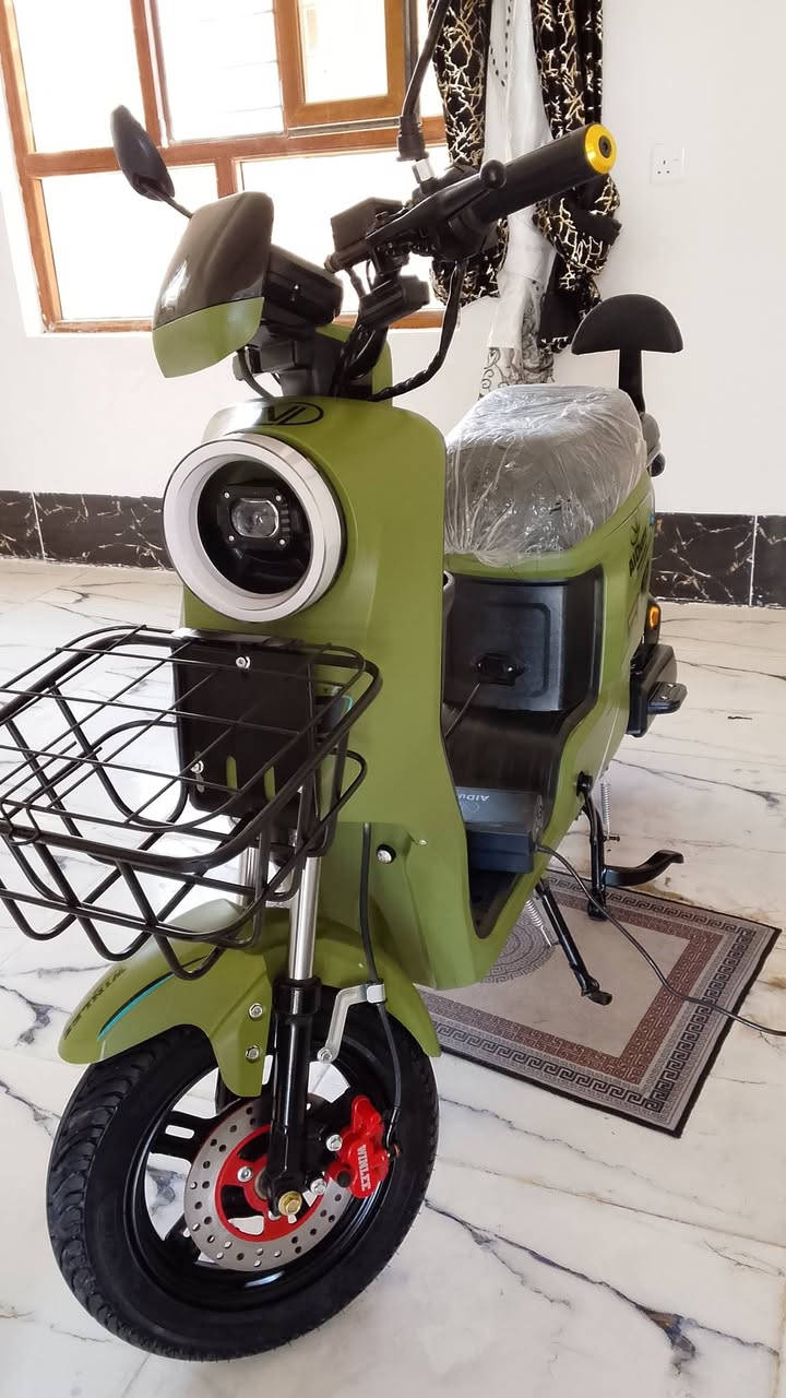 سلام عليكم 
ماطور للبيع R9
موديل 2026
مشدود جديد بعدو زيرو ابيعو بسعر المستخدم 
كارت تشقيل 2
اسويج 2
بصمة تشقل 
شركة WINLEE
الاصلي شرط مختم WINLEE
مسجل بلاتوث شركة 
شحن واير ليس 
تحكم بشاشة 
ملاحضة جديد  جديد
***********
اشراي يخابر وصور. ب المنشور لا تراسلني خاص
