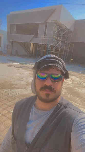 السلام عليكم كادر متفرغ حدادة وتغليف واجهات بورسلين وفرونتك وجميع الواجهات نعمل على المتر السكن نجف ونعمل بجميع المحافضات *********** واتساب
