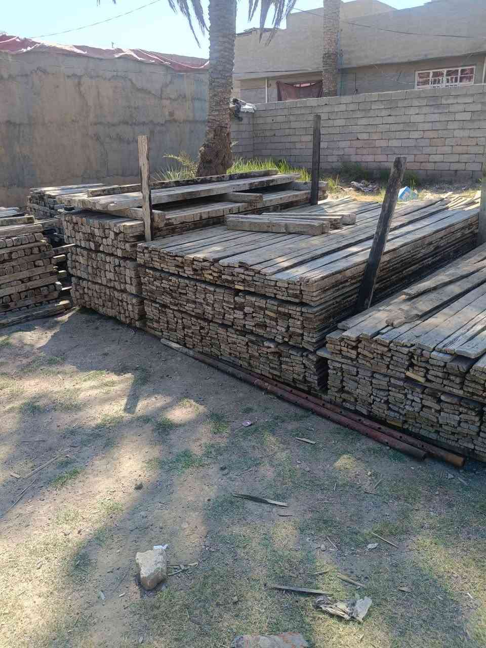 جكات 490 للبيع نضيفات 
خشب اكثر من 30 مكعب 
للتواصل *********** مكان ديالى
