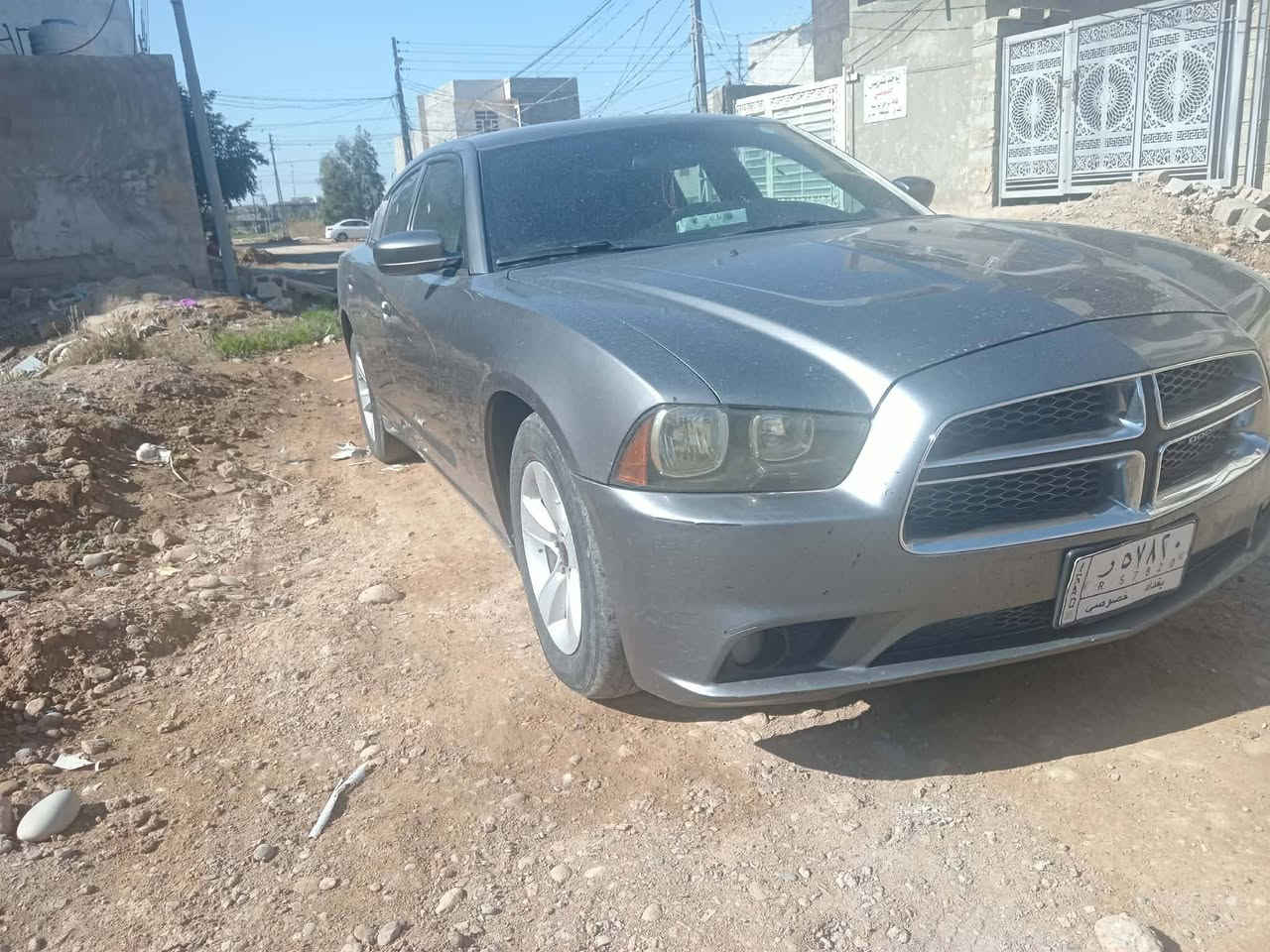 السلام عليكم للبيع جارجر موديل 2011 رقم بغداد السياره داخله كلين مكفوله عدى بارد بالچاملغ والباب كد شبر والباقي مكفول
السياره مكينه كير حداديه اماميه خلفيه جديد 
عبوه جديده + مساعد جديد
  تخم تاير كله جديد السياره عليه ادامه كامله ما بيه نقص برغي 
تدفئه تبريد بلاد شركه 
مكان السياره ديالى 
السعر 145$ وبيه مجال
للاتصال ‏‪0781 049 4889‬‏
