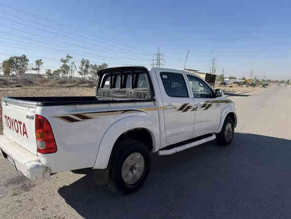 تـوێتا هایلۆکس 2009 سعودی 
ســـەیارەکە هیجی نیە بەس  یێک تحدیلی بجوکی هەیە 
قــــــەپاغی مـەکینەی کرایتەوە
200 هەزار ڕۆشتیە
لە سفرەوە یێک دەست بوە
بــەناوی خۆمە سەنەوەی  هەتا 2030 نویێە
ویل کرۆم 
تـەقەو ڕەقە بەشەرتە 
سەیارەکە ماڵی دۆستە 
یێک دینار مسروفی نیە

***********
