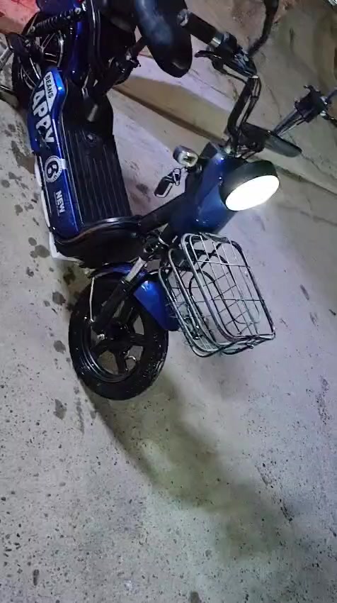 دراجه شحن للبيع سعر 250بيه مجال الحبيبيه خلف مطعم وليد ابو الكص ***********
