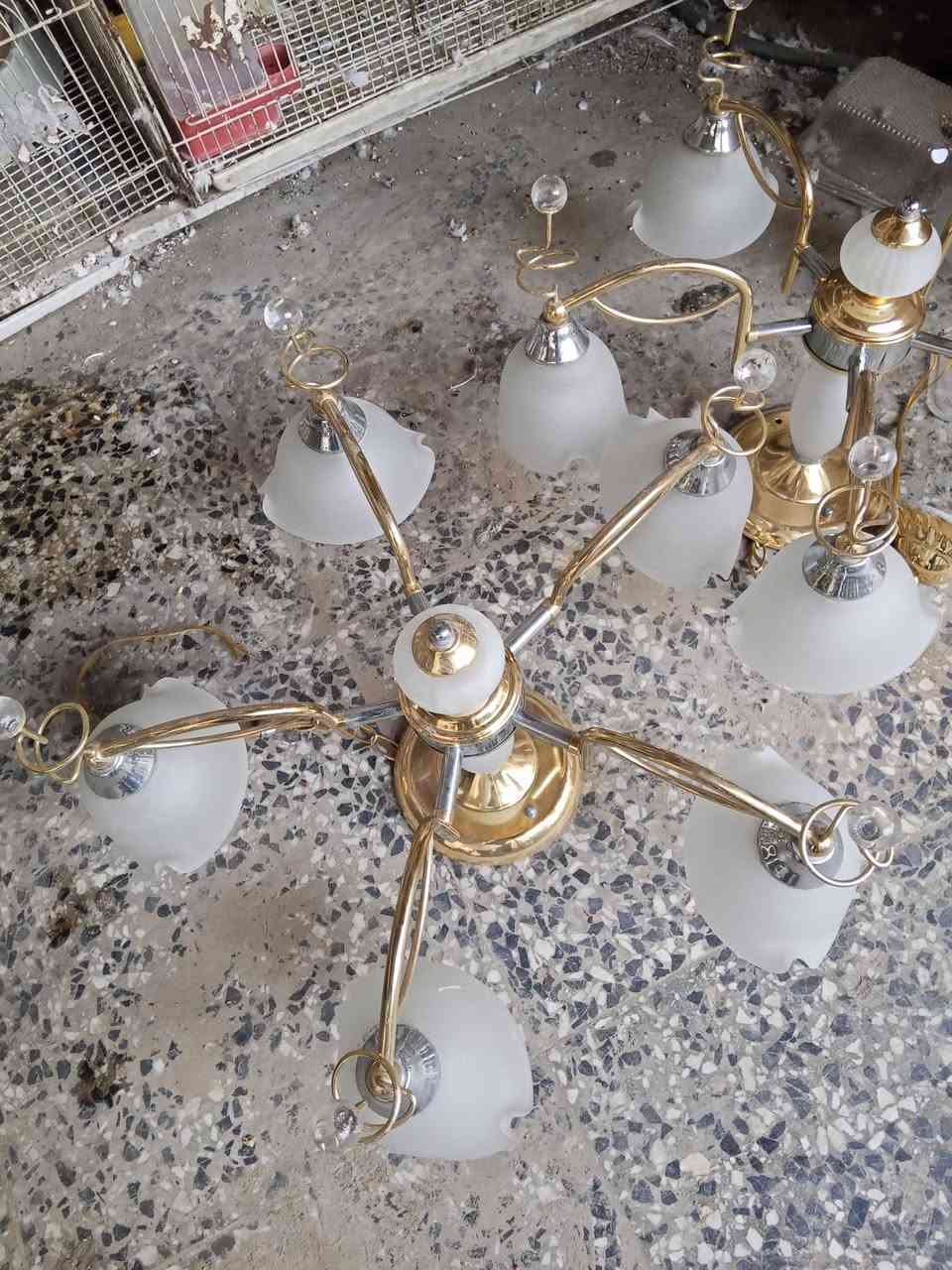 75 اثنينهم
براكيت أبو خمس شمعات وياهم الشمعات كاملات اثنينهم ب75 بغداد شارع فلسطين رقم ***********
