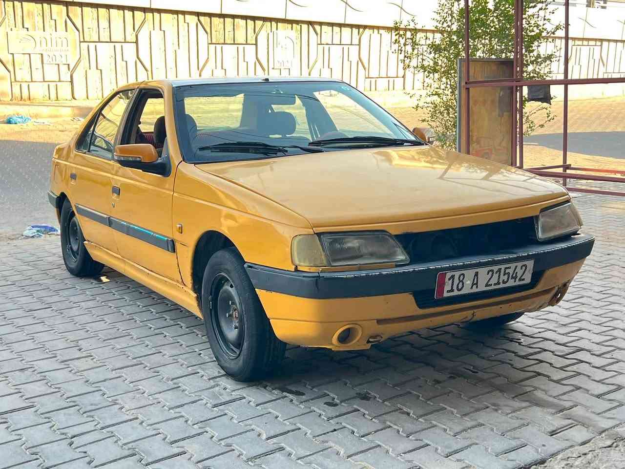 بيجو لميس ٢٠١٢ رقم بابل نكليزي مصفره هيئه وغرامات سنويه مجدده مشروع وطني  السيارة مكفوله من الضربه والصبغ مكفوله مكينه وكير وحداديه مكفولات تبريد نقص غاز 
السعر ٢٣ وبيهه مجال بسيط 
***********
مكاني نجف

