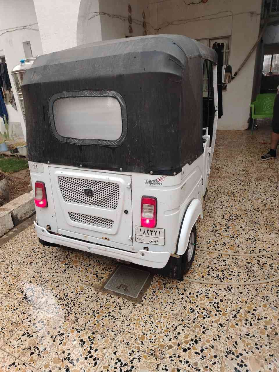 موديل21 بدون ضربه وصبغ. جاهزه. مكان بعقوبه.  رقم وسنويه شرط تحويل. السعر 7و300

‏***********
