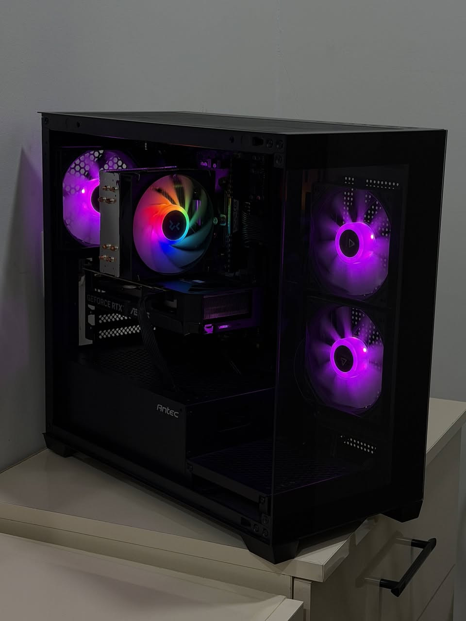 السلام عليكم 
تجميعه مرتبه فقط كيس للبيع
..
R5 5600
B550m am4
Rtx 5060ti 8gb asus dual
Ssd 512gb
Ram 16gb 3200 corsiar
P.s 650 watt +80 
Cooler gas rgb
Case antec cx300m 3fan  argb
..
السعر مليون و290 الف 
نظافه 100٪
متوفر توصيل


**إذا كنت صاحب هذا الإعلان وتريد حذفه لأي سبب، رجاءا أرسل رسالة إلى الدعم الفني**